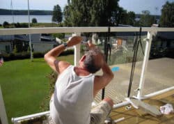 Installation garde-corps en verre